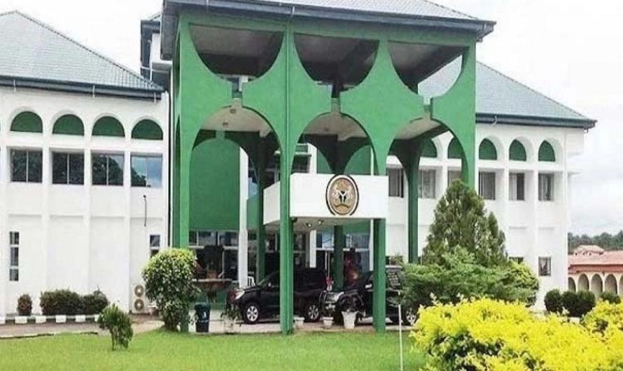 Jigawa Assembly reinstates 4 suspended council chairmen six days before tenure expires