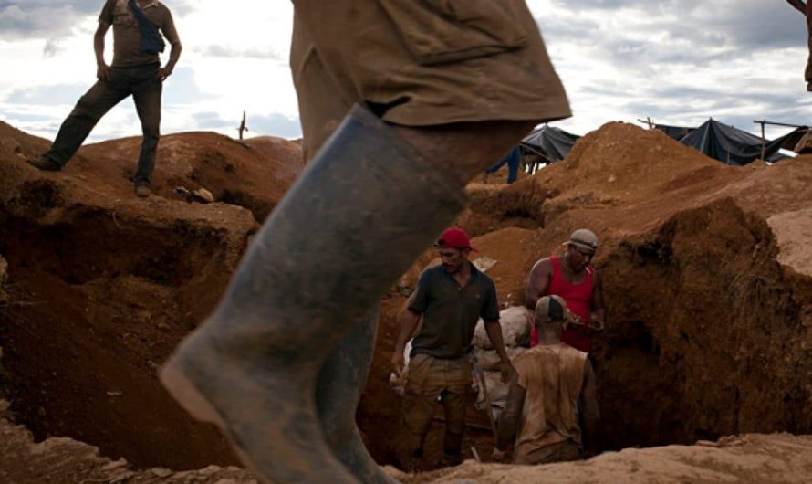 Mining pit claims three lives in Niger community